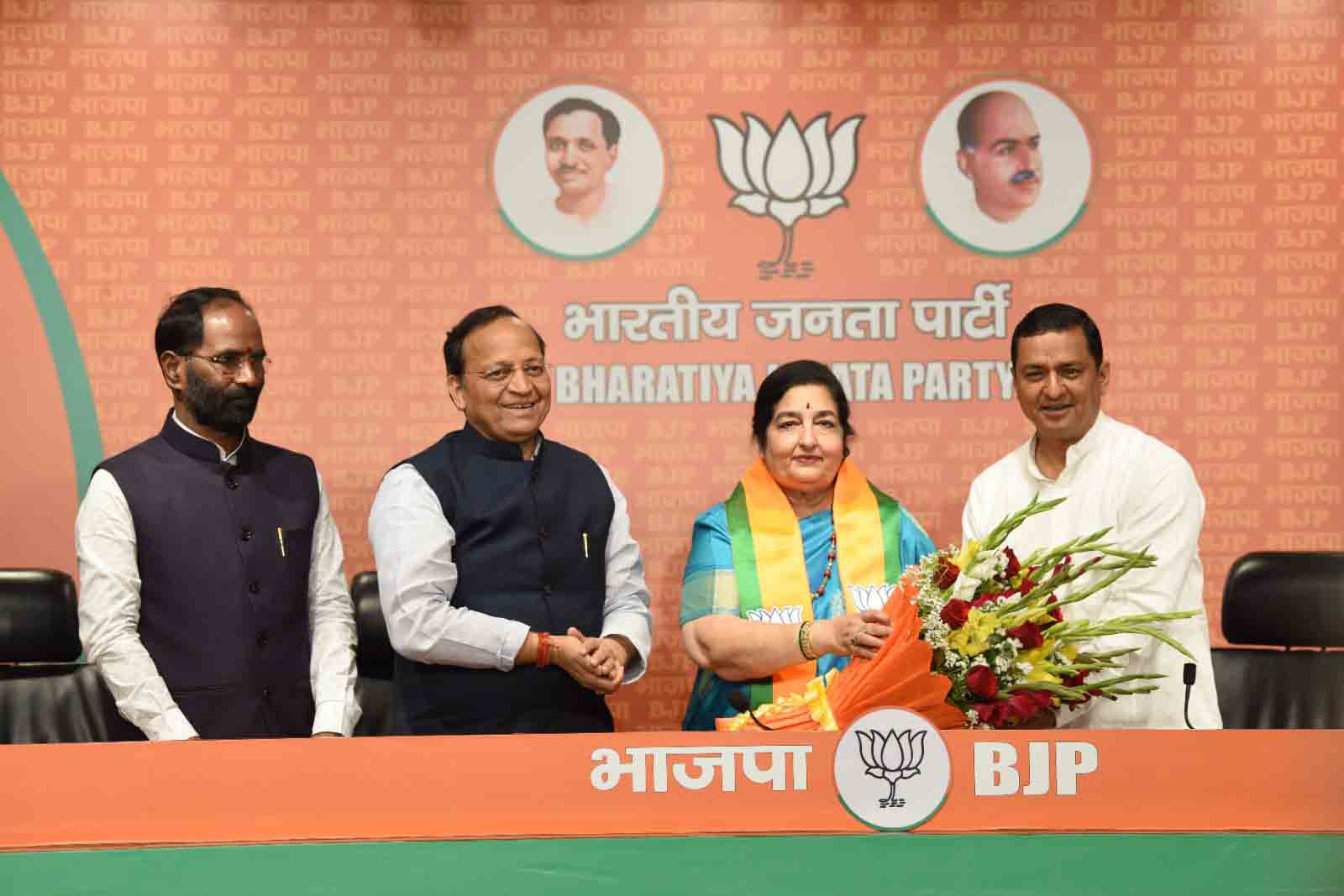 Smt Anuradha Paudwal has joined the Bharatiya Janata Party 2