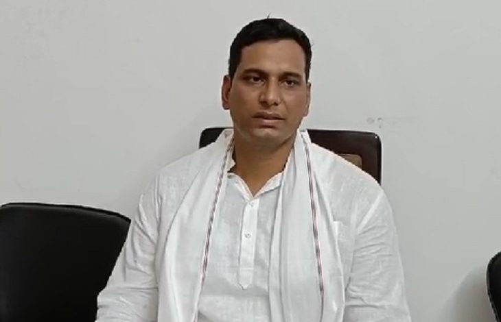 रायपुर जेल से पेशी के लिए बलौदाबाजार पहुंचे विधायक देवेंद्र यादव, पुलिस ने बढ़ाई सुरक्षा