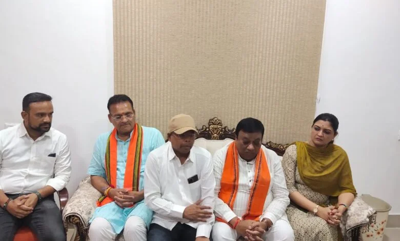 भ्रष्टाचार पर भाजपा का काँग्रेस पर प्रहार: पूर्व नेता प्रतिपक्ष नारायण चंदेल ने EOW एफआईआर पर दी तीखी प्रतिक्रिया