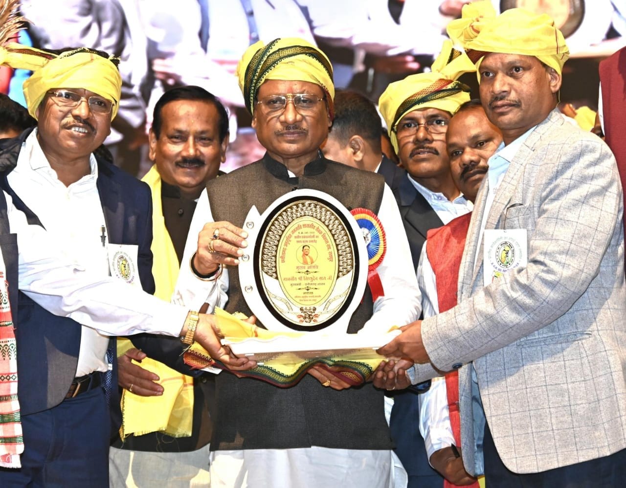 मुख्यमंत्री छत्तीसगढ़ अनुसूचित जनजाति शासकीय सेवक विकास संघ के शपथ ग्रहण समारोह में हुए शामिल, कहा- 'हमारी सांस्कृतिक धरोहर के संवाहक हैं जनजाति समाज'