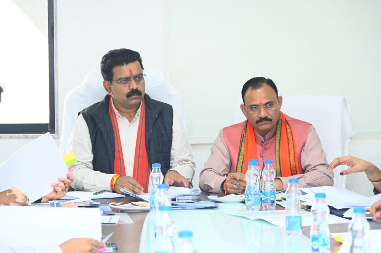 गृह और स्वास्थ्य विभाग की उच्च स्तरीय बैठक, नशीली दवाओं पर सख्त कार्रवाई की योजना