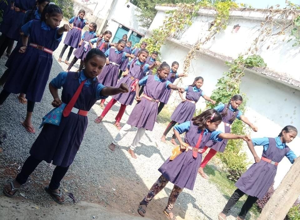 बालिकाओं को सशक्त बनाने की पहल : कबीरधाम में रानी लक्ष्मीबाई आत्मरक्षा प्रशिक्षण कार्यक्रम का आयोजन