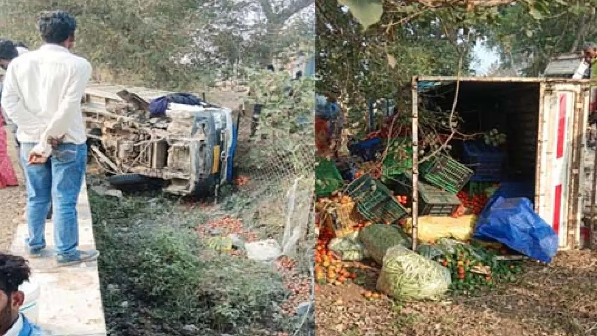 कवर्धा: सब्जी लेकर जा रही तेज रफ्तार पिकअप वाहन अनियंत्रित होकर पलटी, किसान और चालक गंभीर रूप से घायल, लाखों का नुकसान।