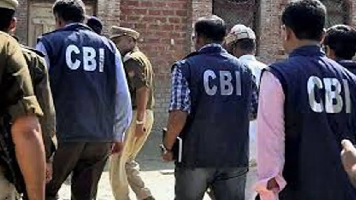 Mahadev Satta App Case: पूर्व CM बघेल, विधायक देवेंद्र यादव और IPS अभिषेक पल्लव समेत कई अफसरों के ठिकानों पर CBI की छापेमारी