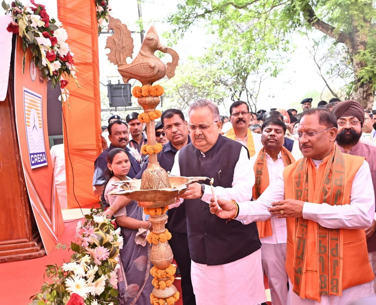 अक्षय ऊर्जा क्षेत्र में 50 करोड़ रुपए से अधिक के कार्यों का लोकार्पण और भूमिपूजन, मुख्यमंत्री विष्णु देव साय ने सौर ऊर्जा से संचालित ई-रिक्शा और बैटरी स्वैपिंग स्टेशन का किया लोकार्पण