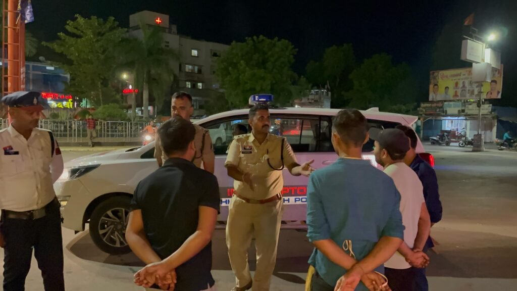 अवैध वाहन पार्किंग और ठेले हटेंगे, ट्रैफिक व्यवस्था होगी दुरुस्त, कबीरधाम पुलिस ने दी चेतावनी