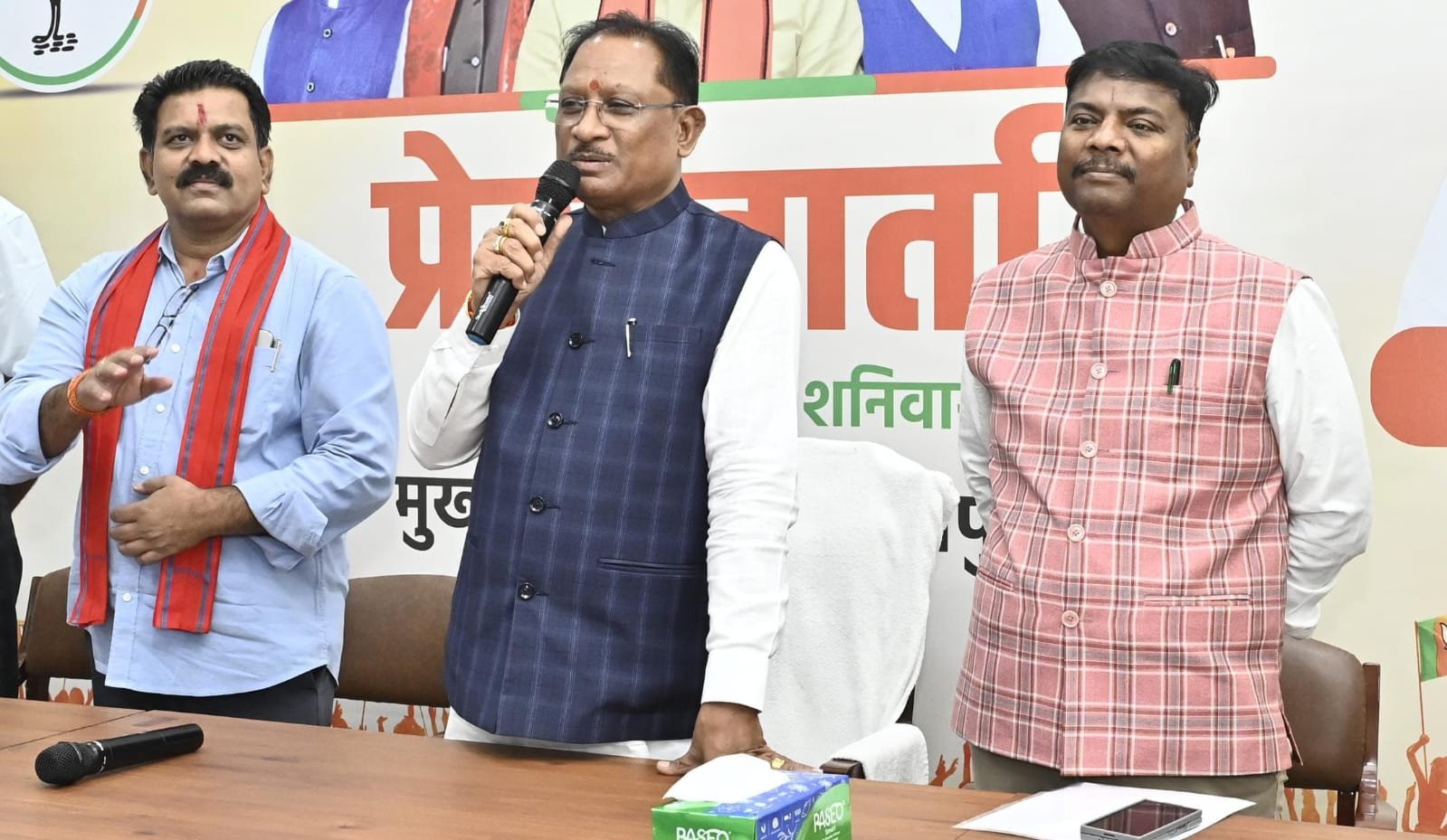 पहली बार राजधानी पहुंचे बीजापुर के सुदूर गांवों के युवाओं ने मुख्यमंत्री से साझा किए अपने विचार, कहा – “बस्तर को बदलने का बनेंगे माध्यम"