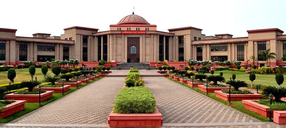 हाईकोर्ट ने सरकारी मेडिकल कॉलेजों में प्रोफेसरों की सीधी भर्ती पर लगाई रोक
